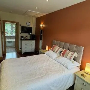Stunning Double Bedroom Greenwich With Private Bathroom Homestay London