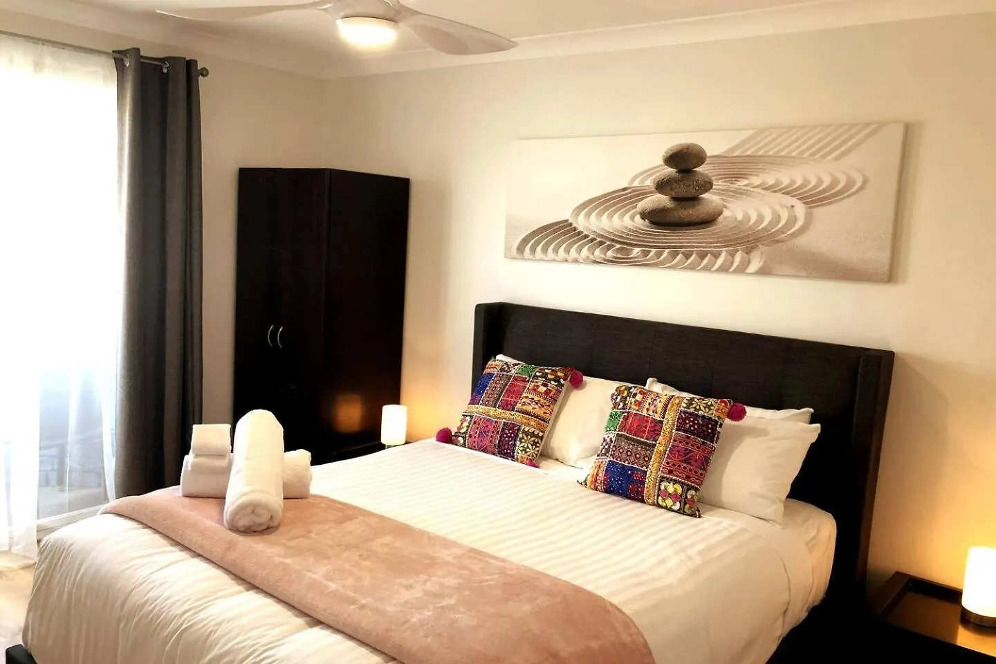 West Beach Lagoon 123 - Location & Views!!! Perth